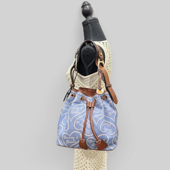 Vintage Dooney & Bourke Blue Denim Canvas Hearts Sig Drawstring Bucket Bag - Picture 2 of 15